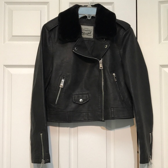 Levi's Jackets & Blazers - NWT Levi faux leather Moto jacket